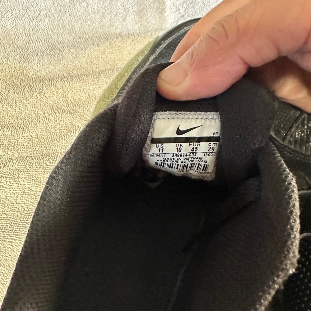 Nike sneakers - Picture 5 of 5